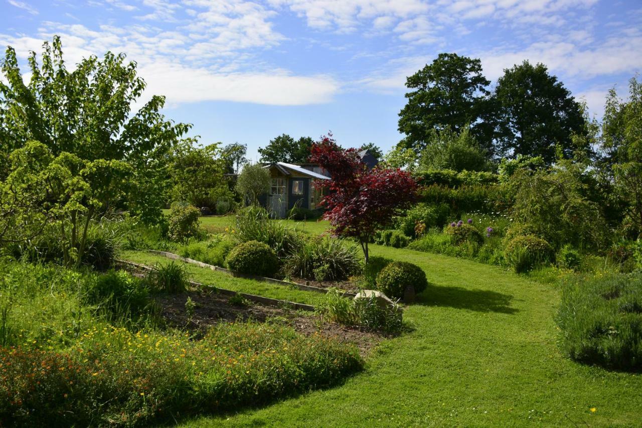 Gite "Cote Jardin" Vannecrocq 外观 照片